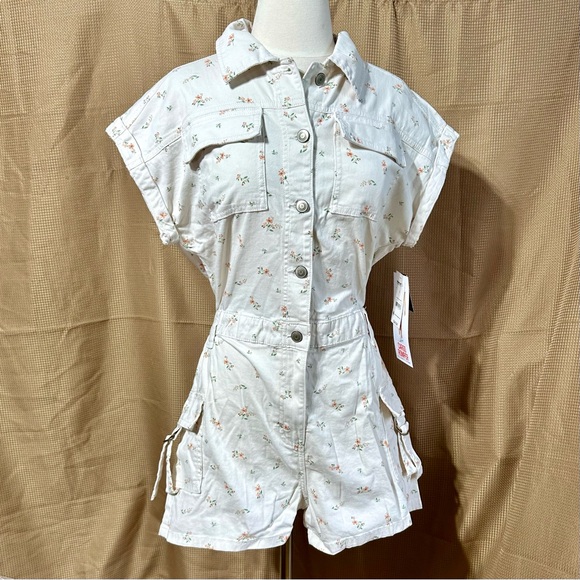 Celebrity Pink Floral Cargo Romper - Picture 1 of 5